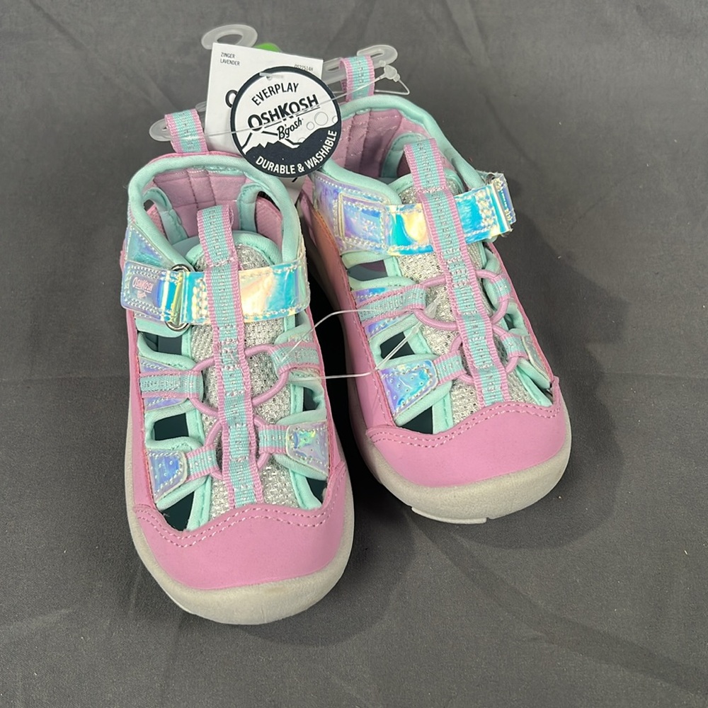 Brand New OshKosh B'Gosh "Everplay" Girl's/Toddler Bump-Toe Sandals. - Picture 2 of 8
